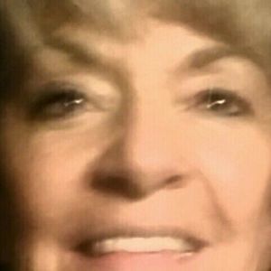 Meet your Posher, Mae